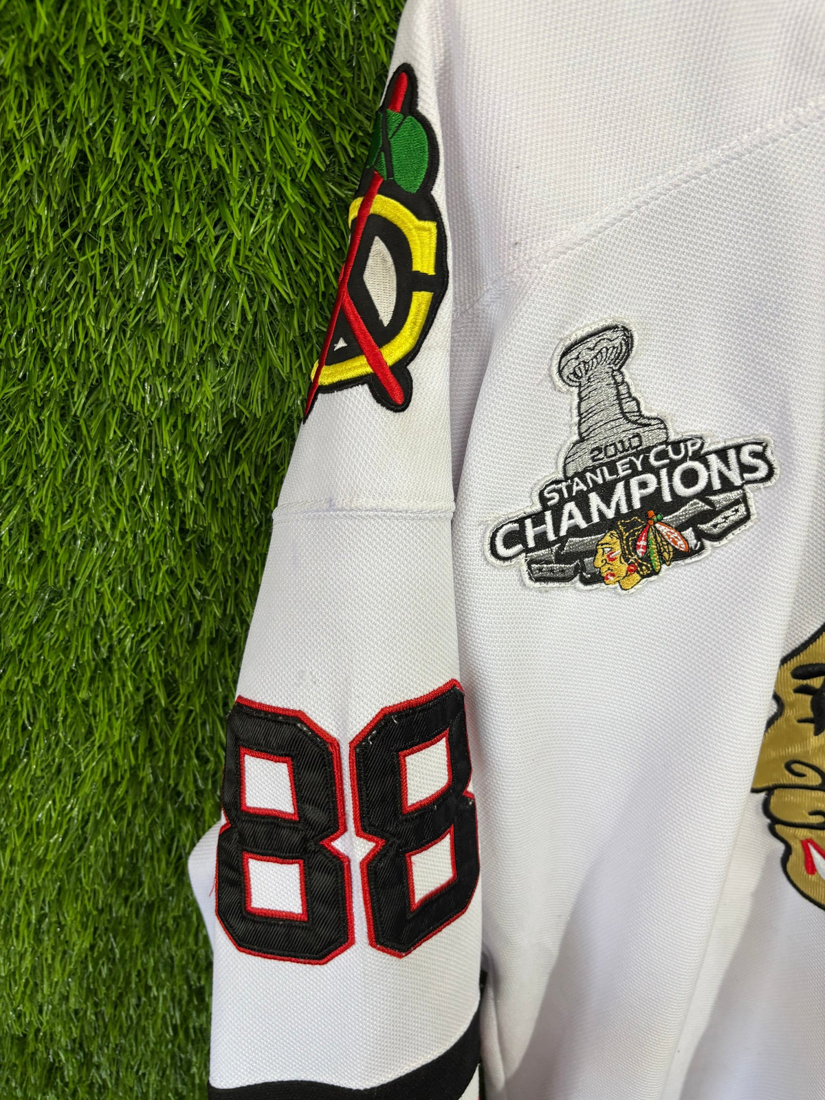 Ice Hockey Jerseys Vintage Retro / Throwback Y2K - Black Hawk Chicago