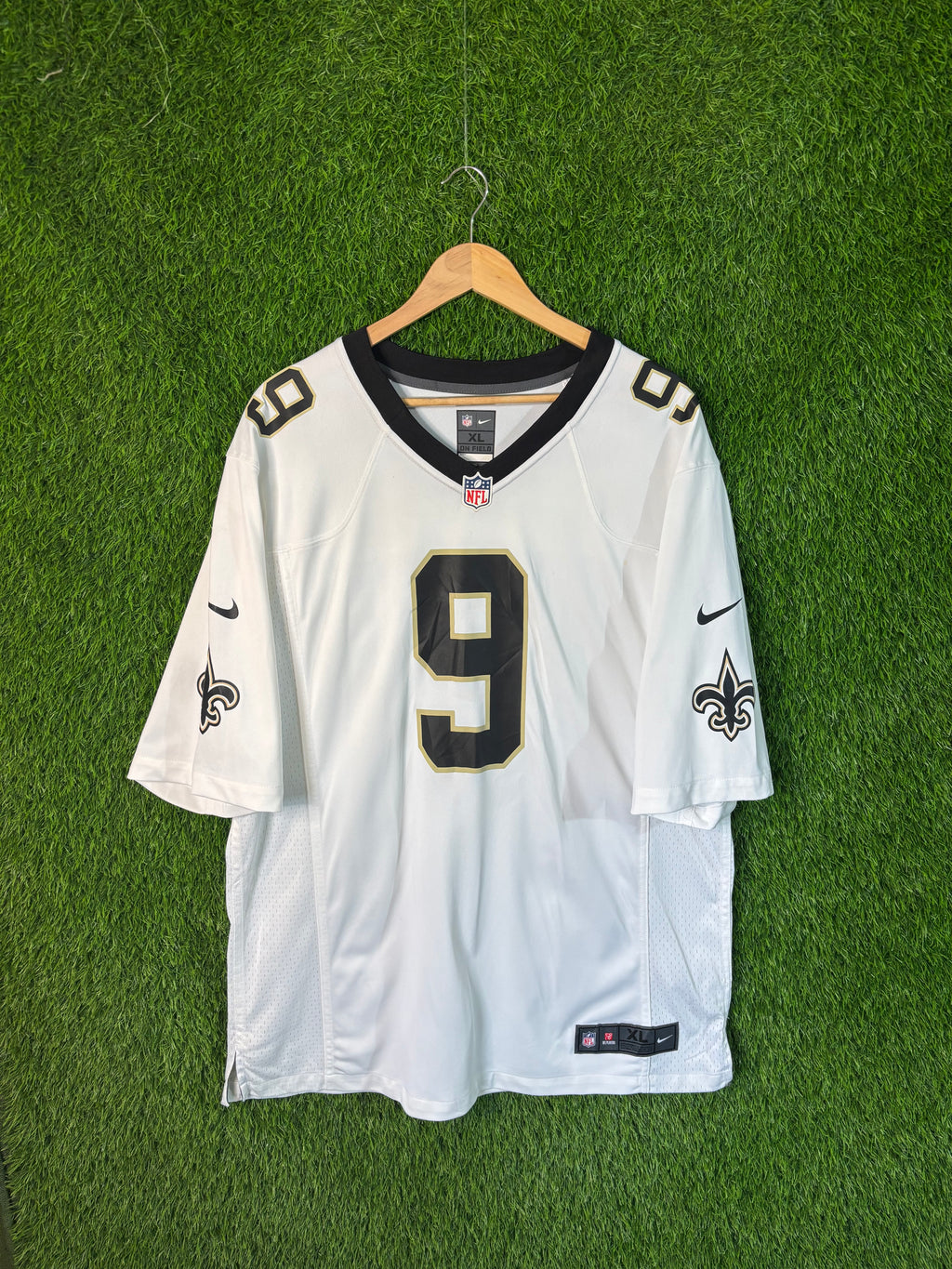 NFL Vintage Streetwear Brees 9