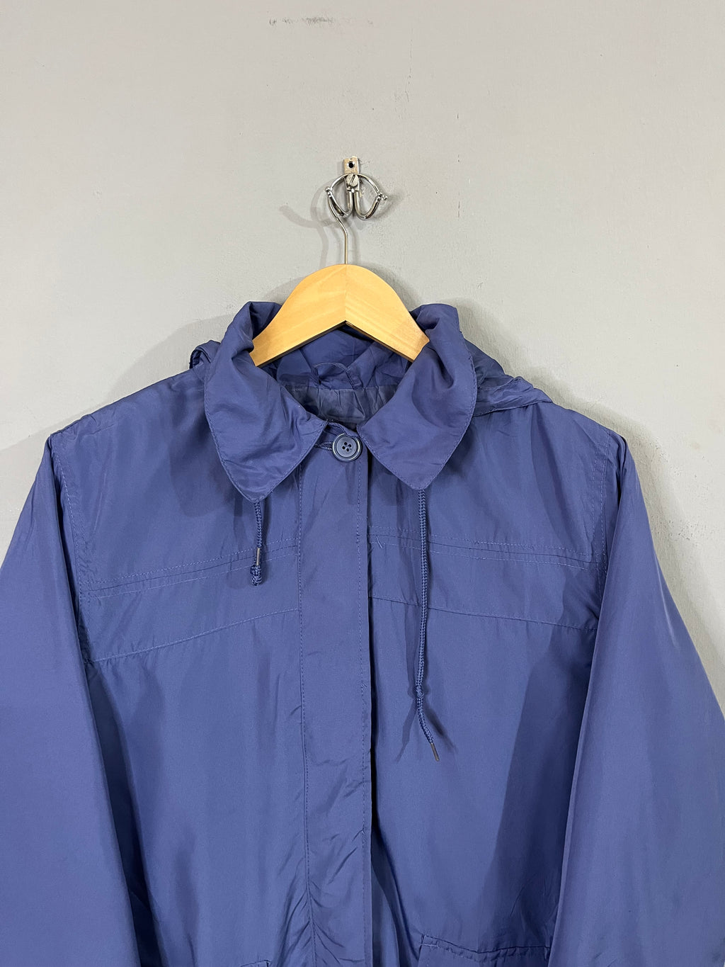 Windbreakers Vintage Streetwear Tudor court