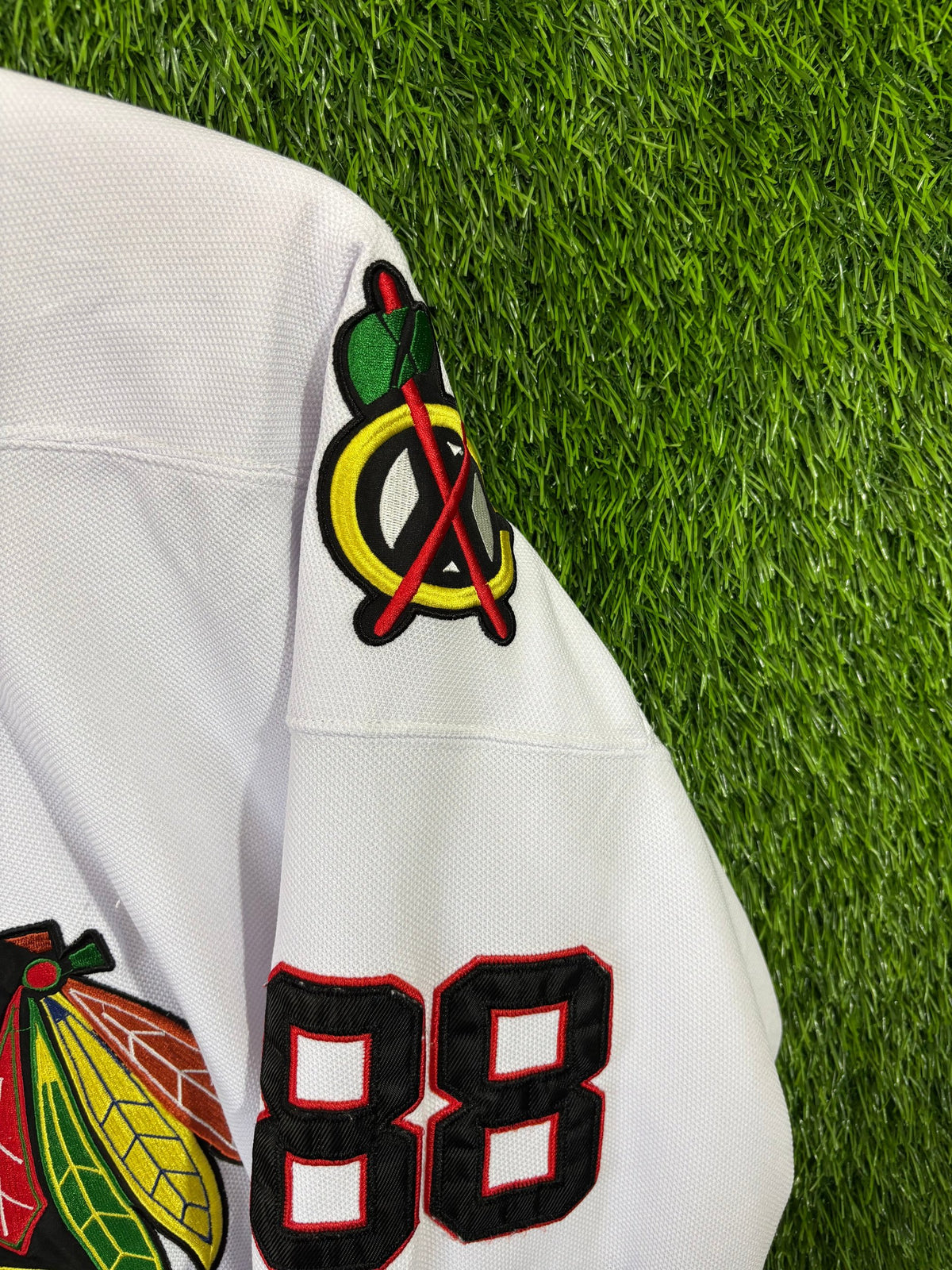 Ice Hockey Jerseys Vintage Retro / Throwback Y2K - Black Hawk Chicago