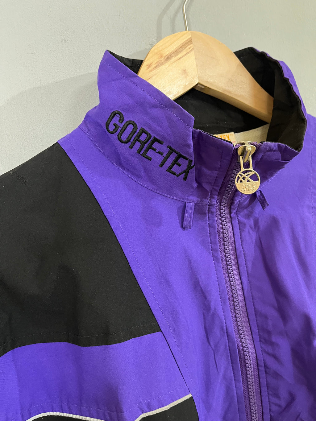 Rare Find Limited Edition Windbreaker Asics Gore-Tex