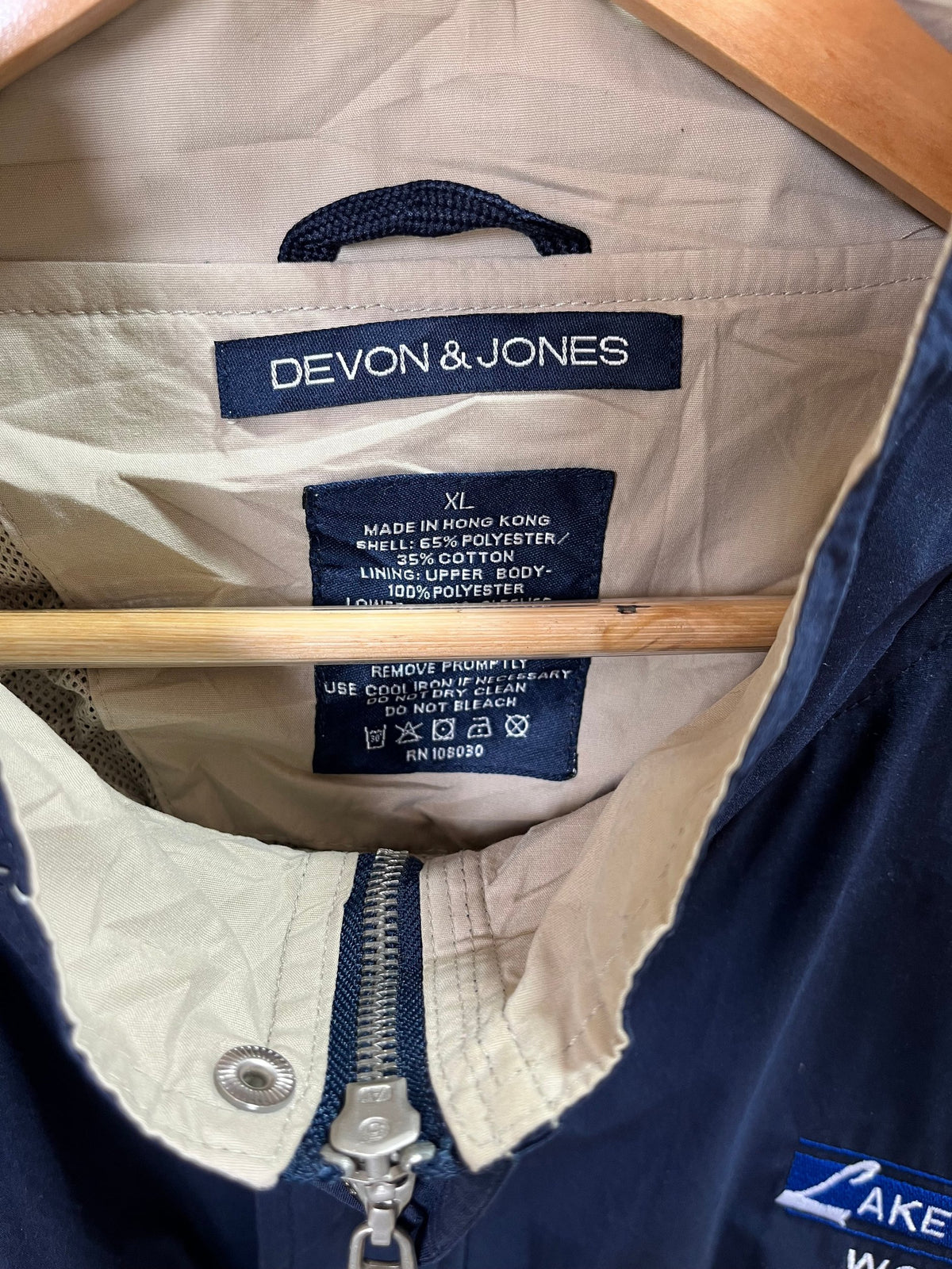 Windbreakers Vintage Retro / Throwback Y2K - Devon & Jones