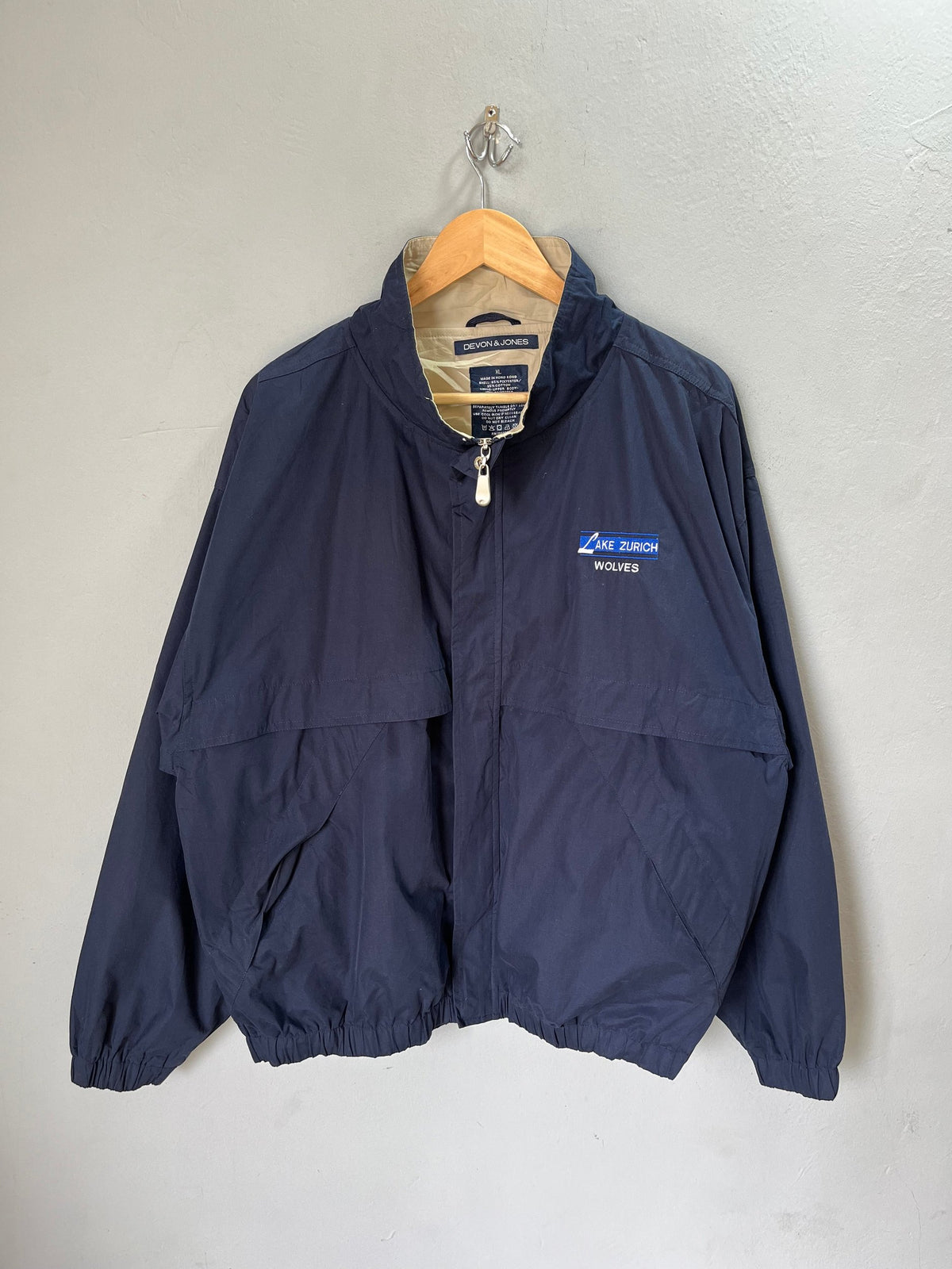 Windbreakers Vintage Retro / Throwback Y2K - Devon & Jones
