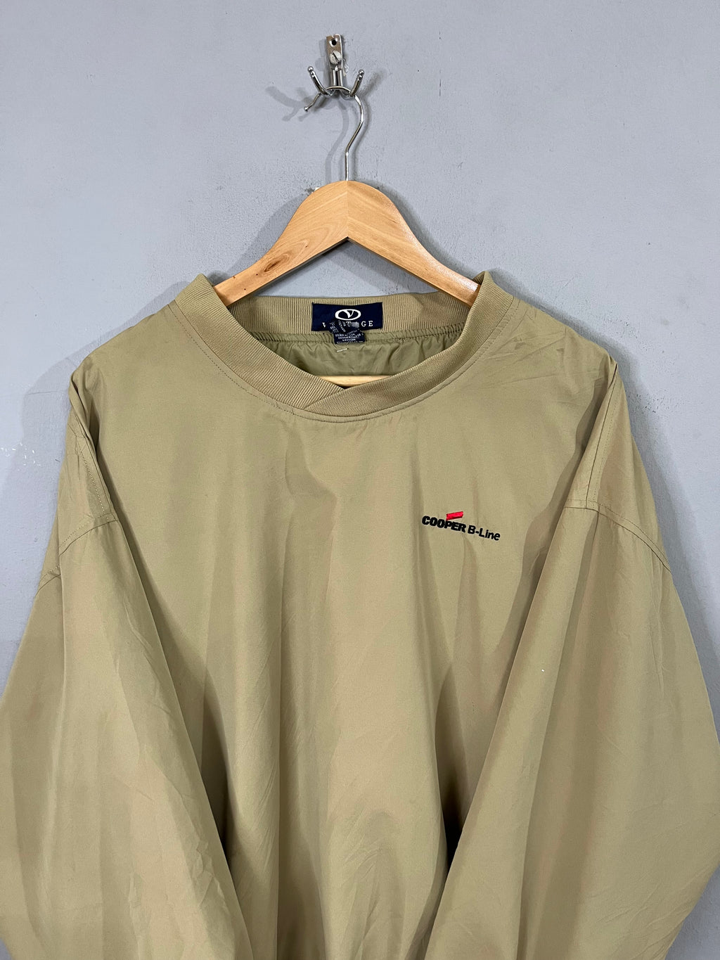 Vintage Streetwear Windbreaker Vantage