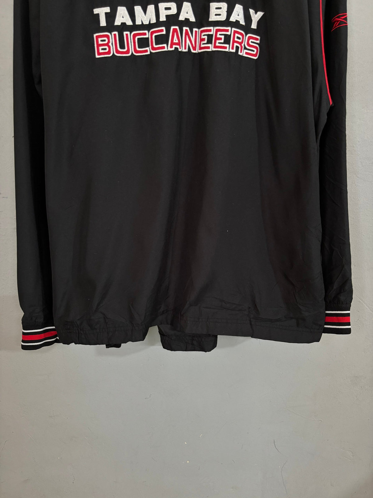 Windbreakers Vintage Streetwear Retro / Throwback - Tampa Bay Buccaneers