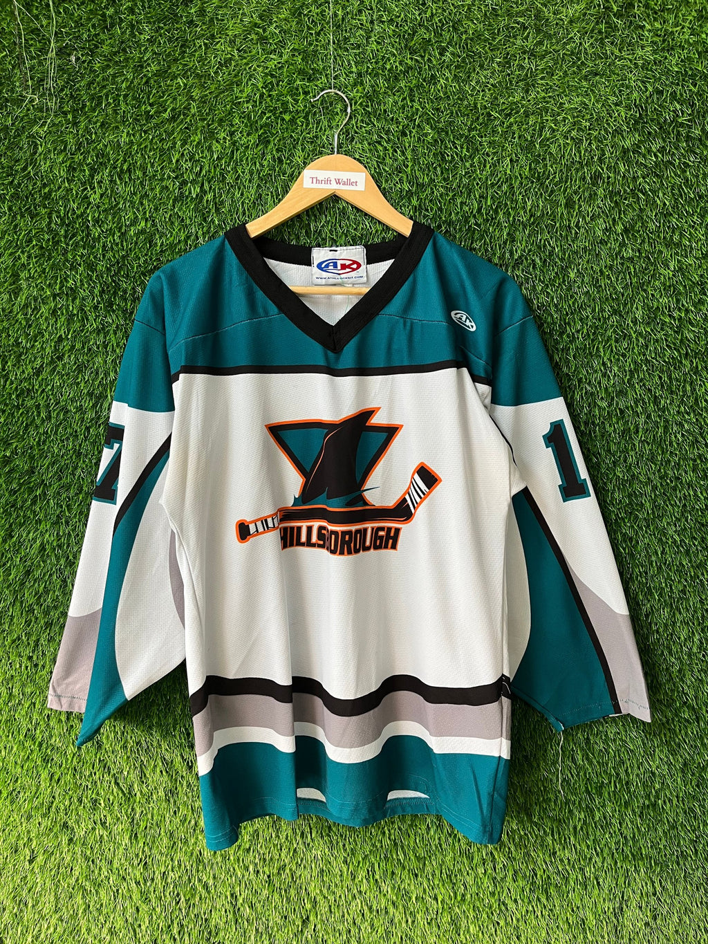 Ice Hockey Jerseys Vintage Retro / Throwback Hills borough 17