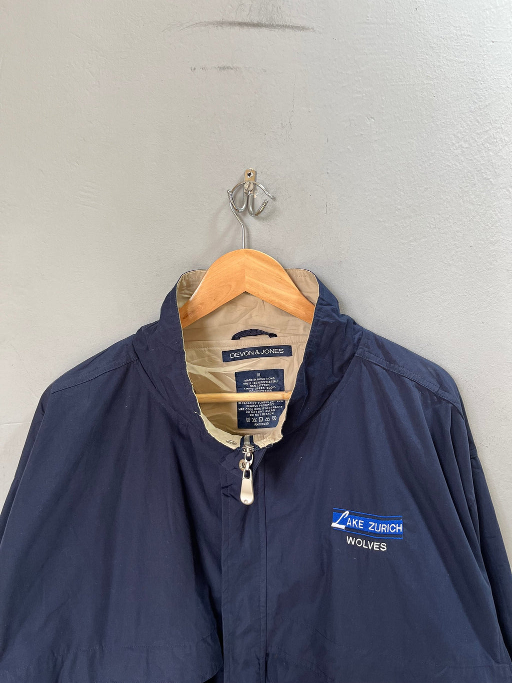 Windbreakers Vintage Retro / Throwback Y2K - Devon & Jones