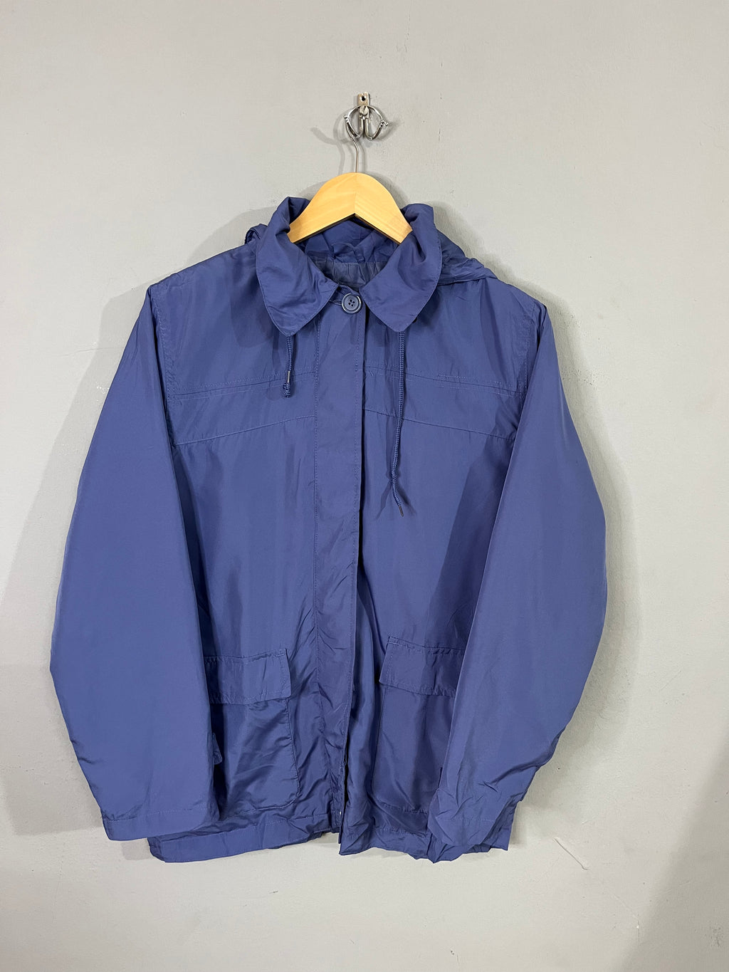 Windbreakers Vintage Streetwear Tudor court