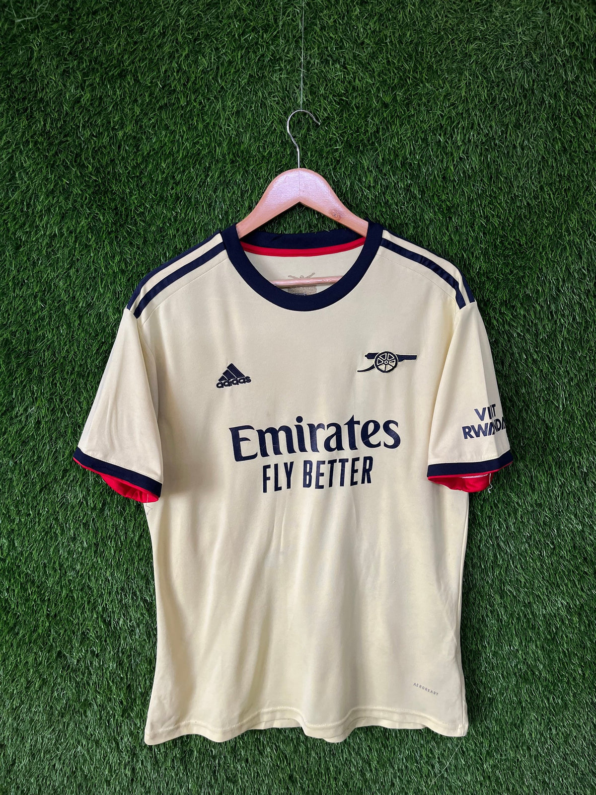 Football Vintage Streetwear Emirate’s Fly Better